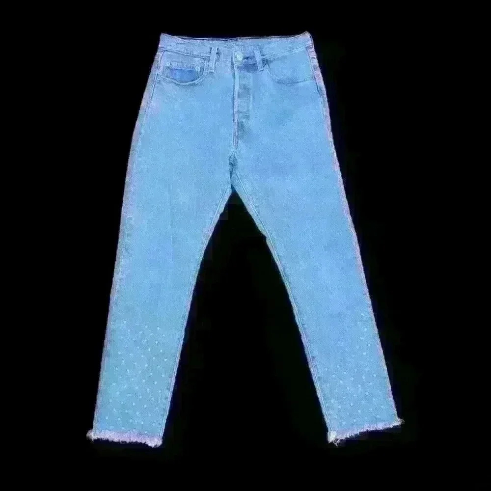 Levi's Wedgie Straight Leg Jeans Bedazzled bottoms light wash Size 28